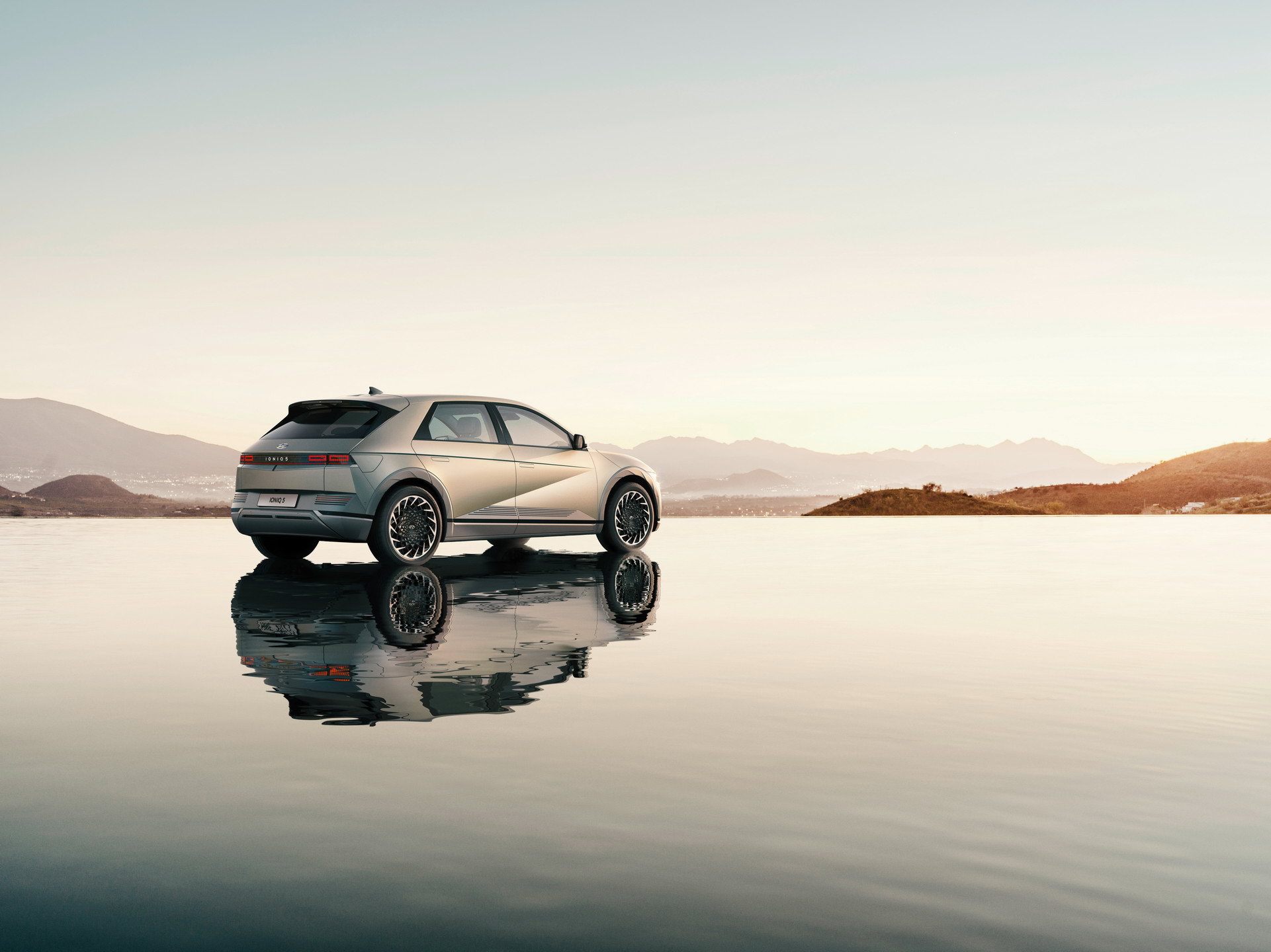 Download 2022 Hyundai Ioniq 5 - Rear Three-Quarter HD Wallpaper 1921x1440 #247