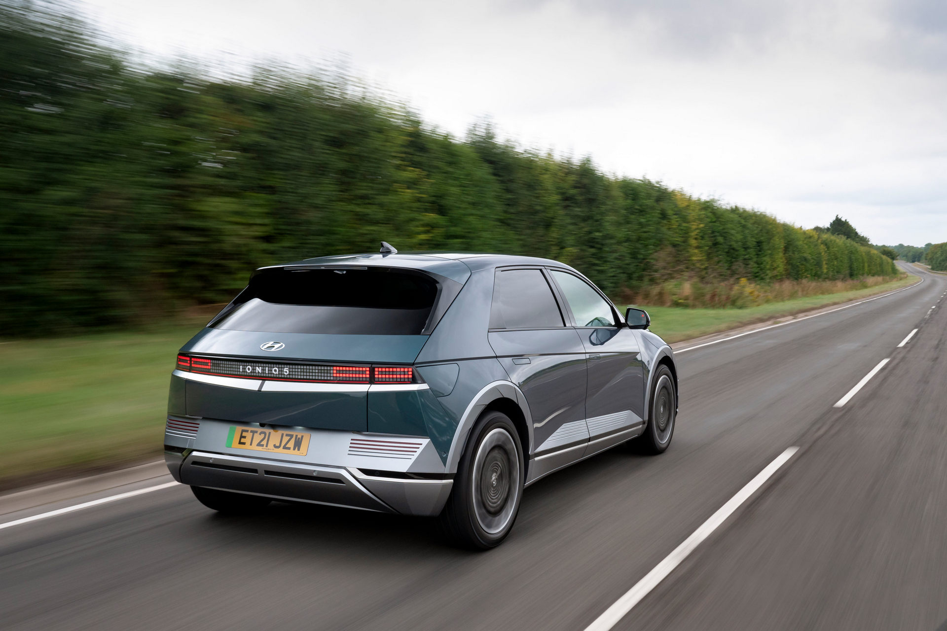 Download 2022 Hyundai Ioniq 5 - Rear Three-Quarter HD Wallpaper 1920x1280 #5