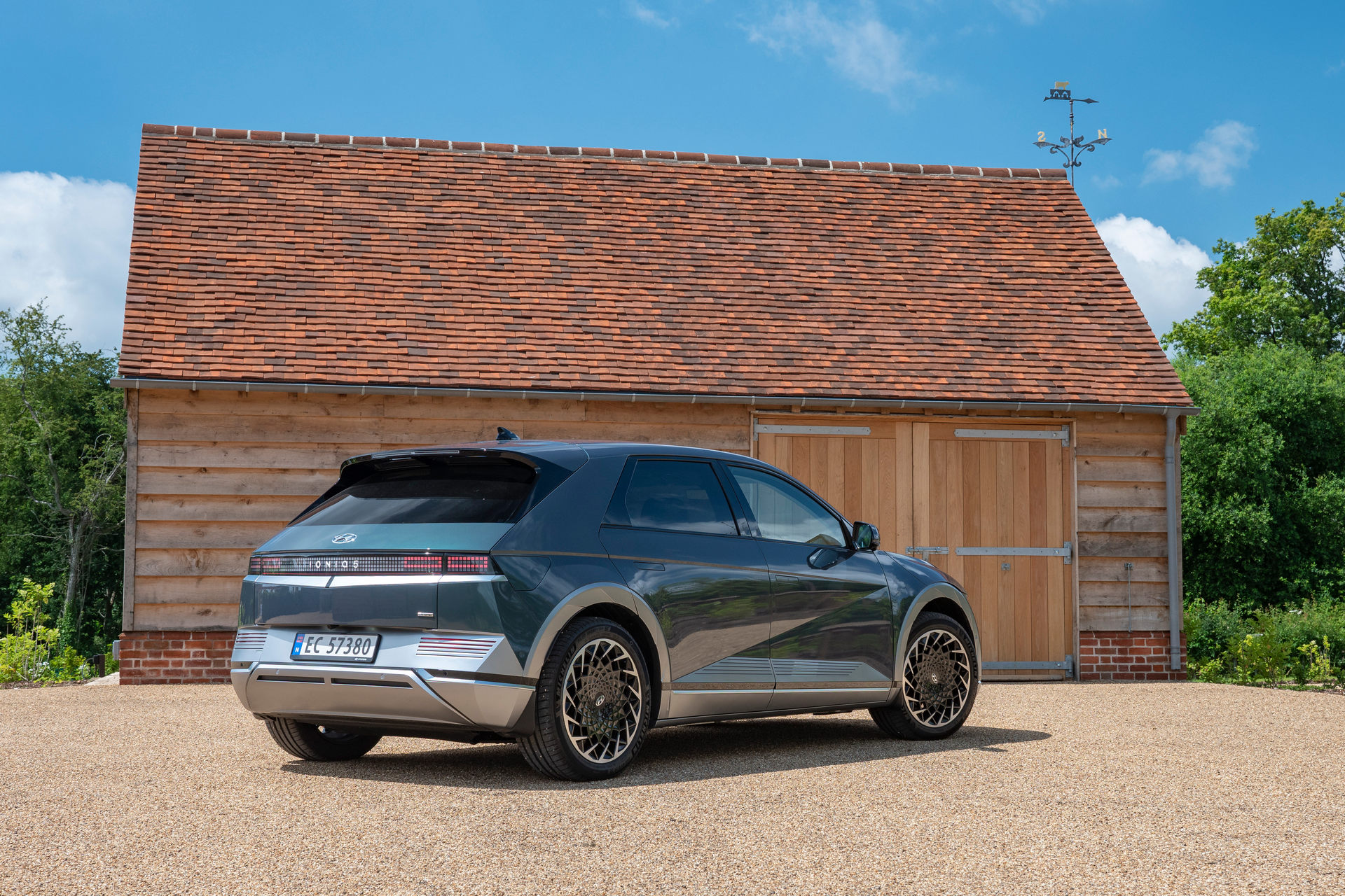 Download 2022 Hyundai Ioniq 5 - Rear Three-Quarter HD Wallpaper 1920x1280 #14