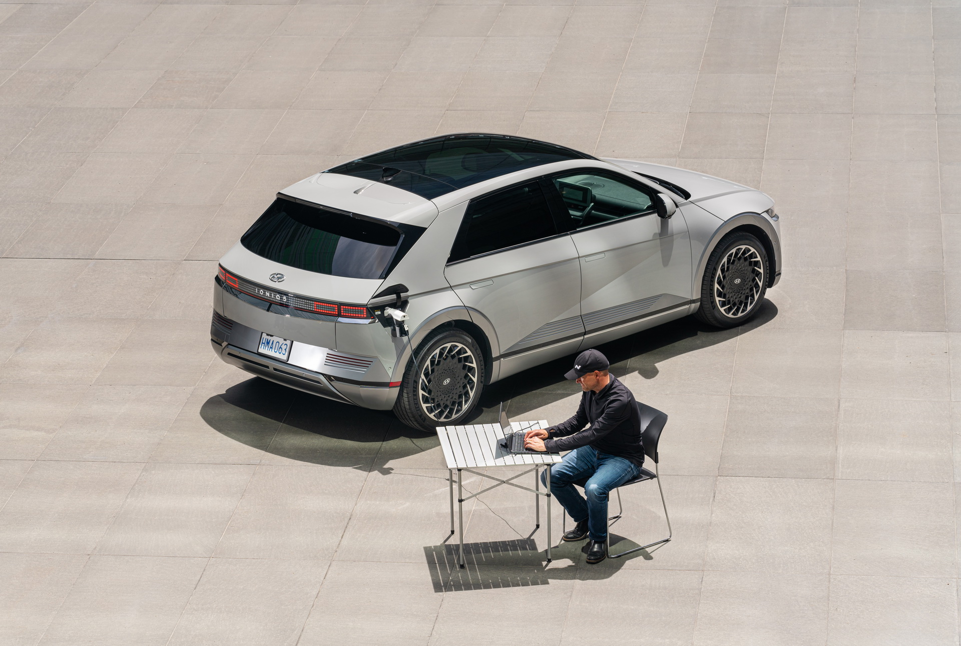 Download 2022 Hyundai Ioniq 5 - Rear Three-Quarter HD Wallpaper 1920x1290 #129