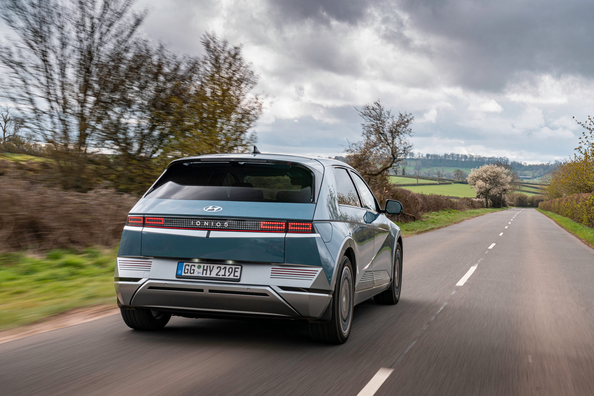 Download 2022 Hyundai Ioniq 5 - Rear HD Wallpaper 1920x1280 #6