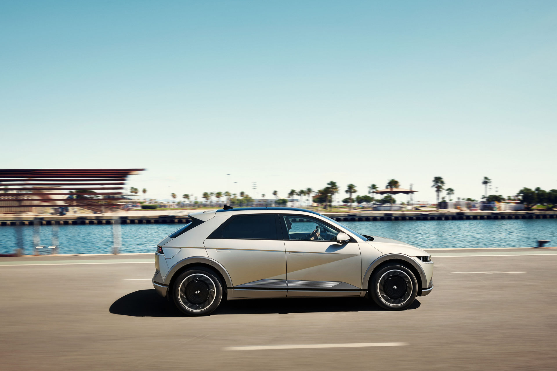 Download 2022 Hyundai Ioniq 5 - Side HD Wallpaper 1920x1280 #20