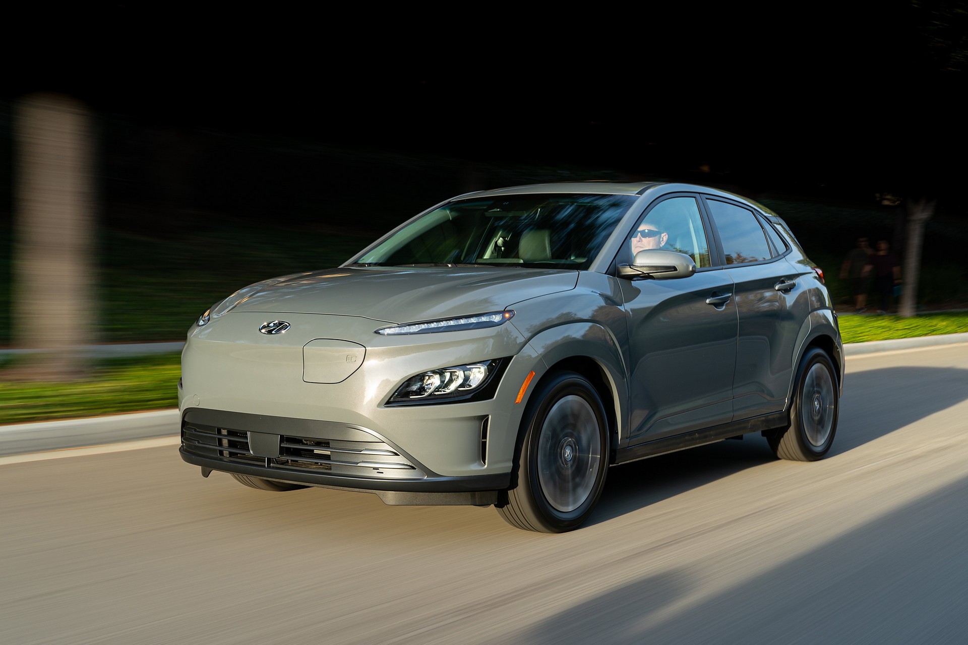 Download 2022 Hyundai Kona Electric - Front Three-Quarter HD Wallpaper 1920x1280 #3