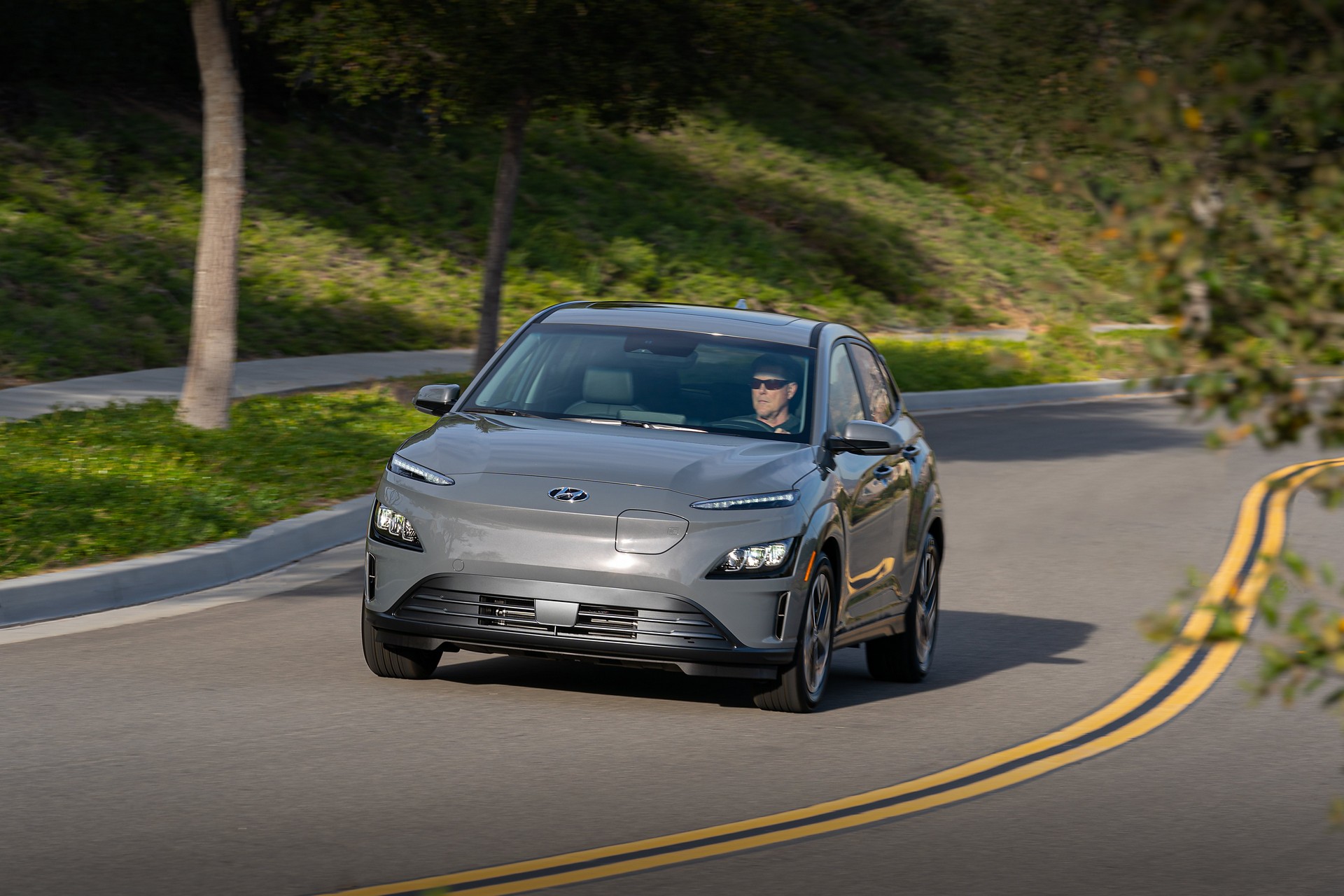 Download 2022 Hyundai Kona Electric - Front HD Wallpaper 1920x1280 #4