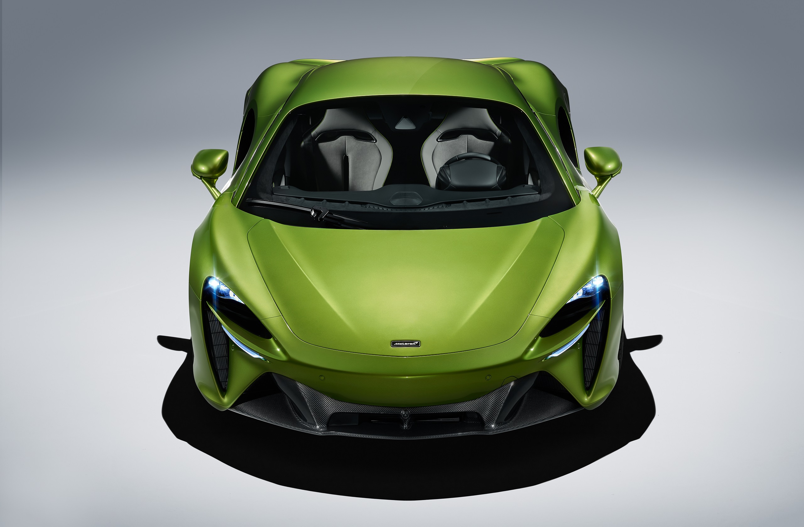 Download 2022 McLaren Artura - Front HD Wallpaper 2560x1680 #30