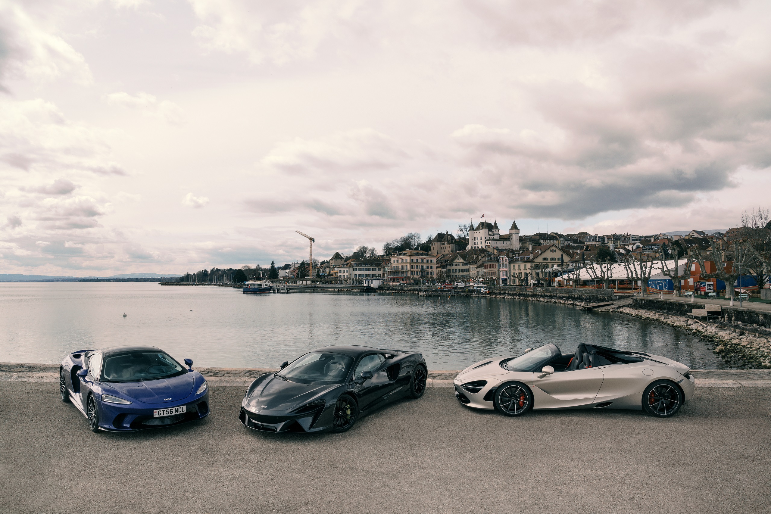 Download 2022 McLaren Artura, McLaren 720S and McLaren GT HD Wallpaper 2560x1707 #12