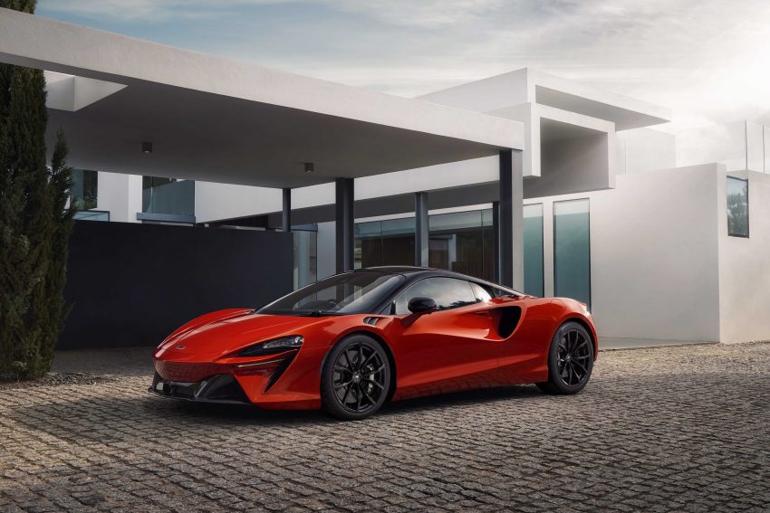 2022 McLaren Artura [UK-spec] - Front Three-Quarter Wallpaper 850x567 #14