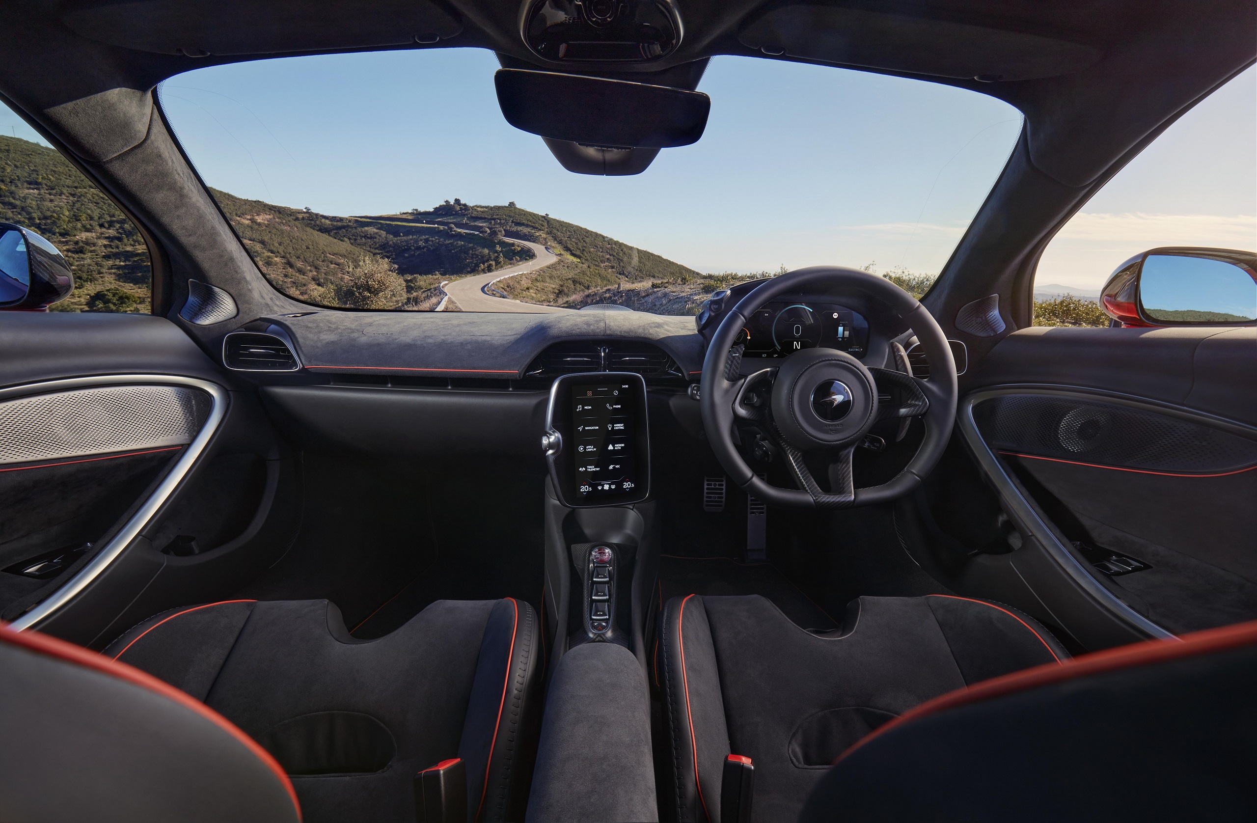 Download 2022 McLaren Artura [UK-spec] - Interior, Cockpit HD Wallpaper 2560x1676 #41