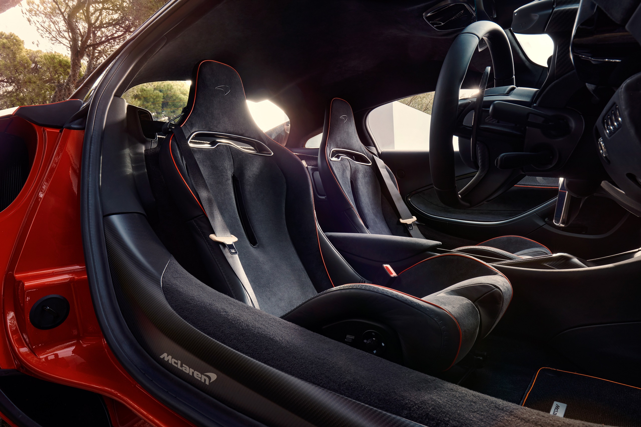 Download 2022 McLaren Artura [UK-spec] - Interior, Seats HD Wallpaper 2560x1707 #38