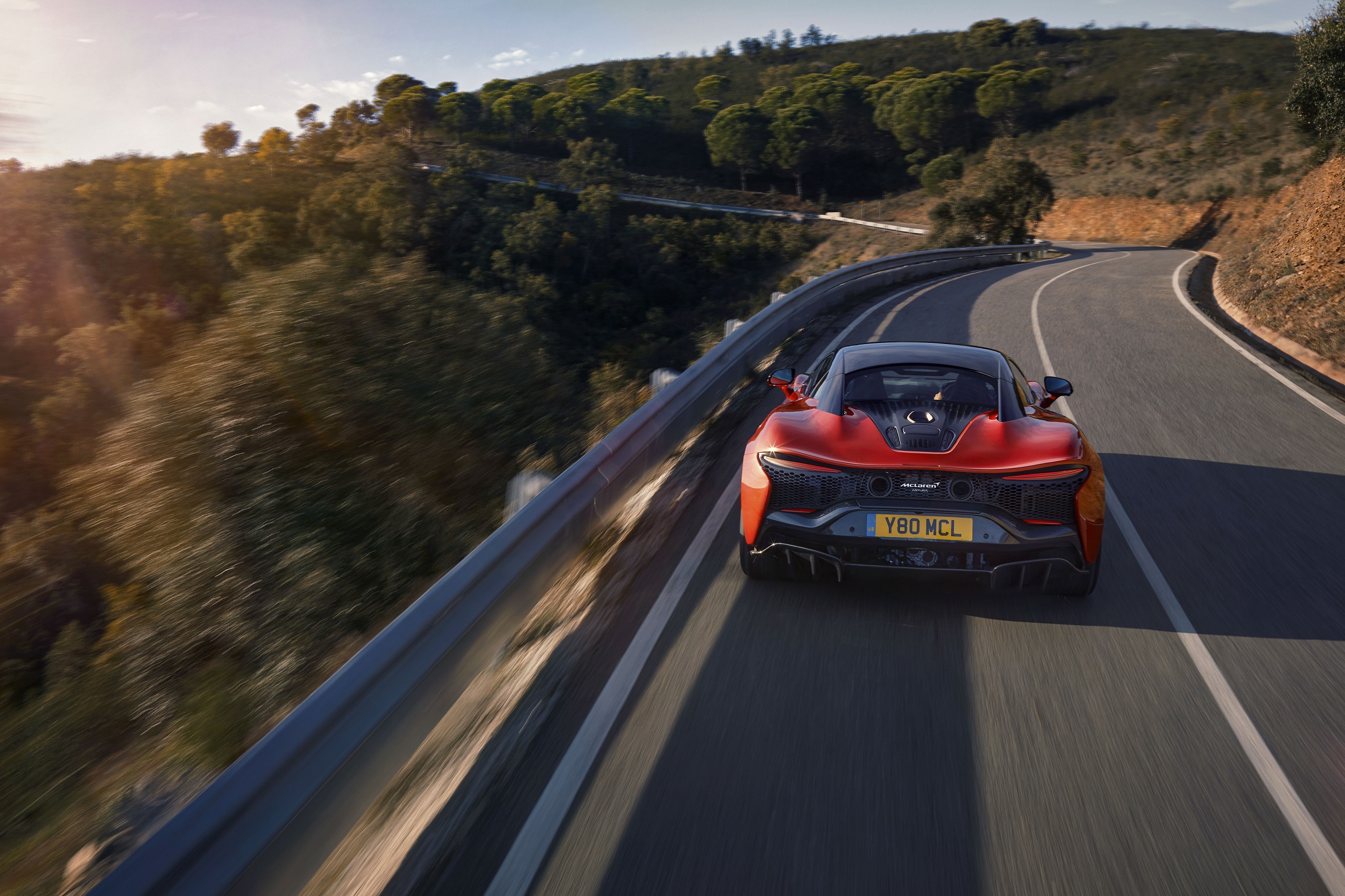 Download 2022 McLaren Artura [UK-spec] - Rear HD Wallpaper 2560x1706 #6