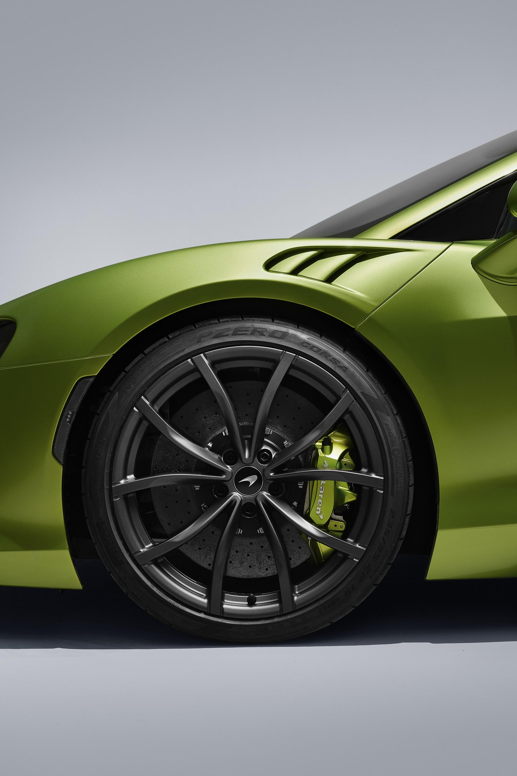 Download 2022 McLaren Artura - Wheel HD Phone Wallpaper 1706x2560 #33