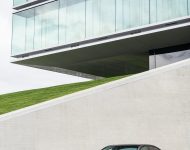 2022 Mercedes-Benz C-Class - Front Three-Quarter Wallpaper 190x150