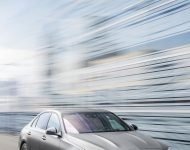 2022 Mercedes-Benz C-Class - Front Three-Quarter Wallpaper 190x150