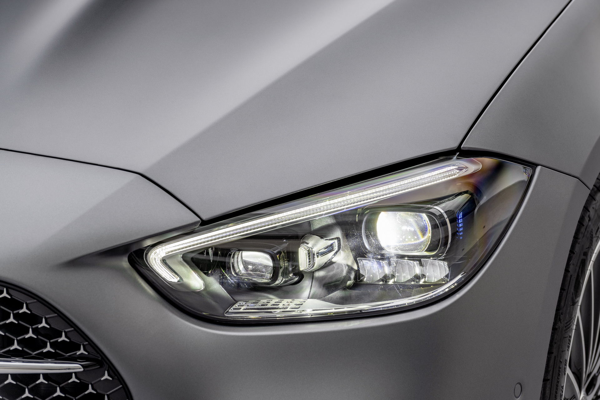 Download 2022 Mercedes-Benz C-Class - Headlight HD Wallpaper 1921x1281 #30