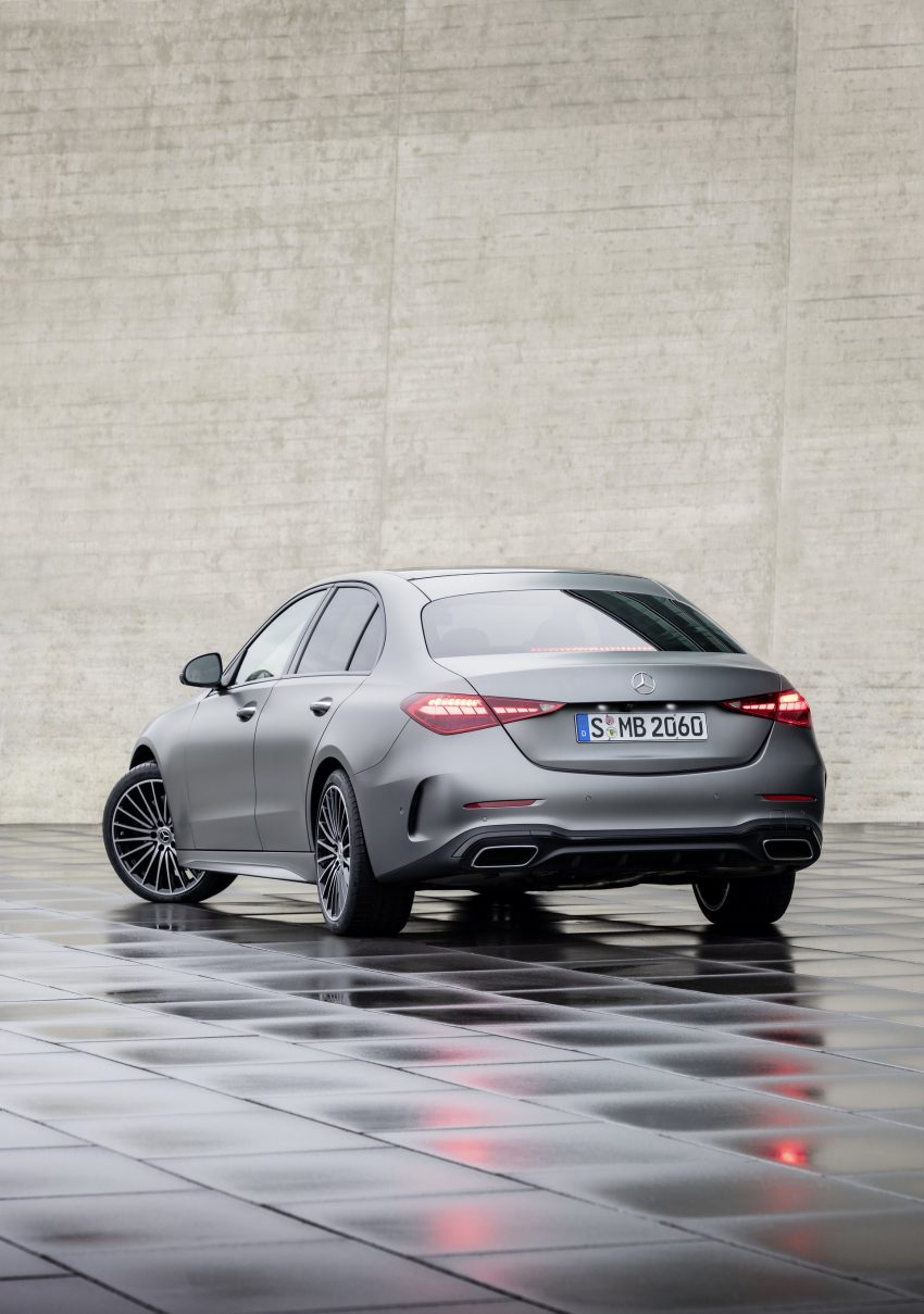 2022 Mercedes-Benz C-Class - Rear Three-Quarter Phone Wallpaper 850x1209 #23