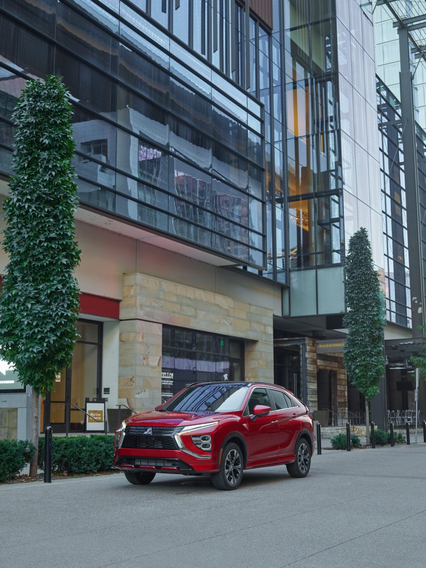 2022 Mitsubishi Eclipse Cross - Front Three-Quarter Phone Wallpaper 850x1134 #16