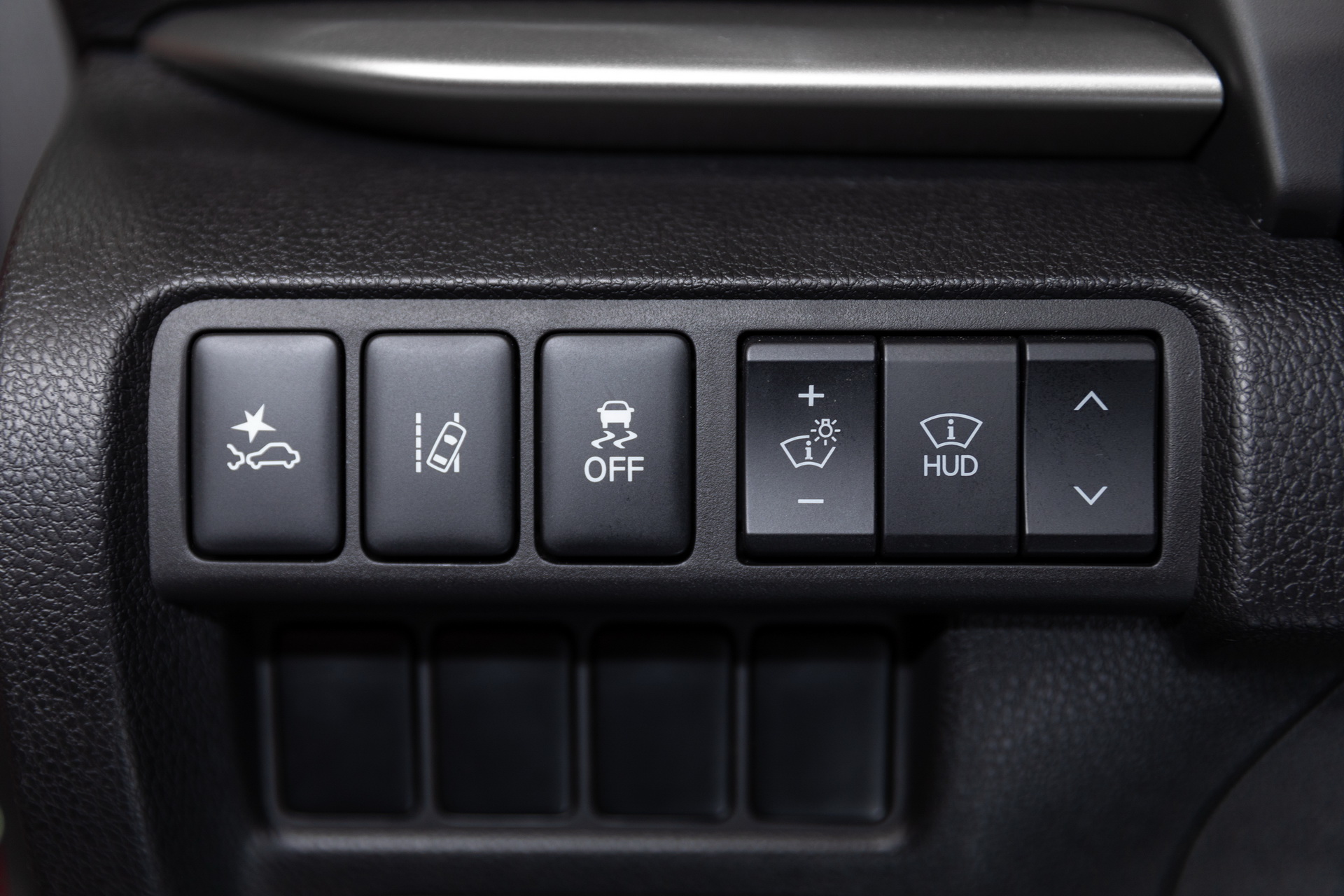 Download 2022 Mitsubishi Eclipse Cross - Interior, Detail HD Wallpaper 1920x1280 #38