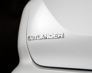 2022 Mitsubishi Outlander - Badge Wallpaper 190x150