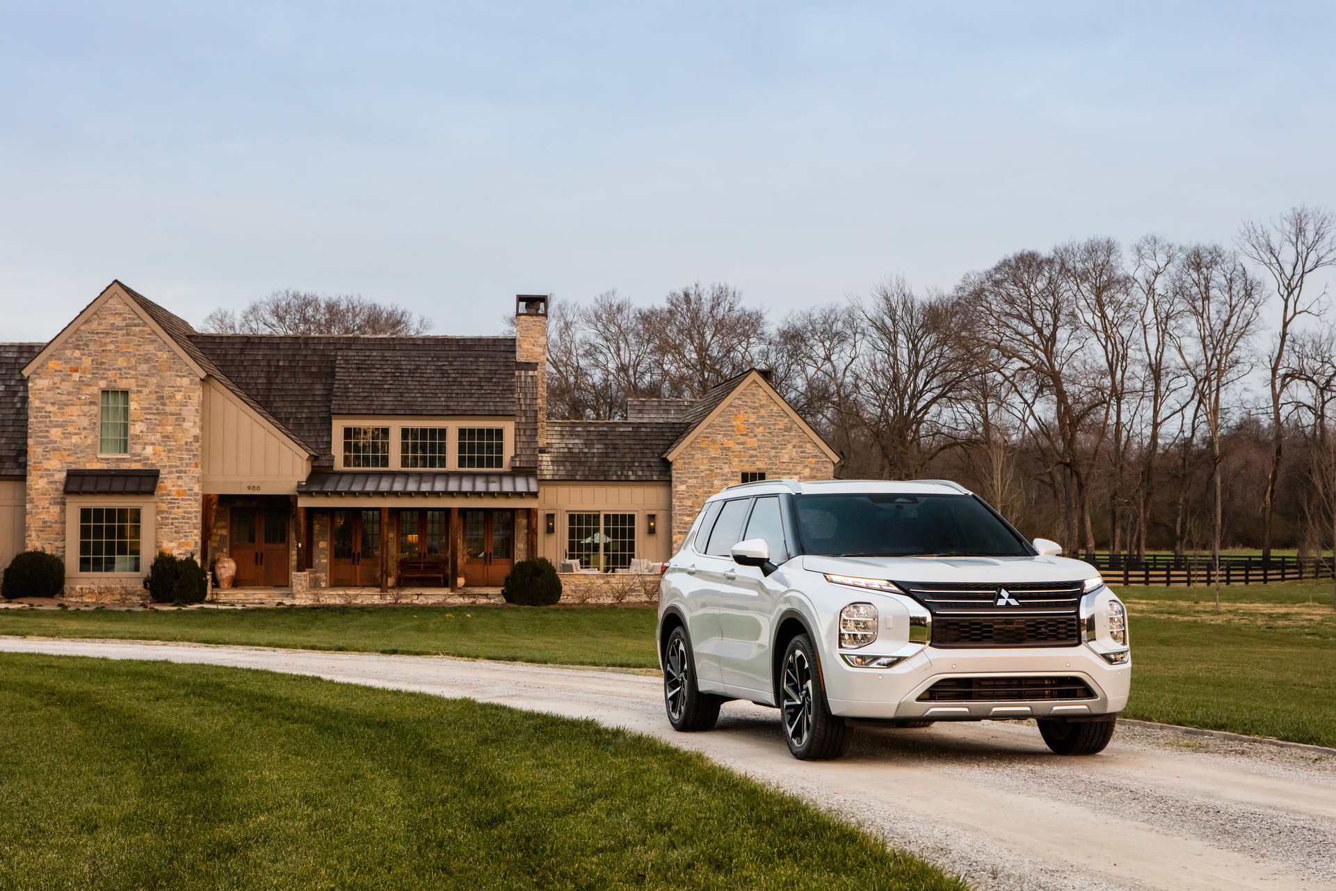 Download 2022 Mitsubishi Outlander - Front HD Wallpaper 1921x1281 #15