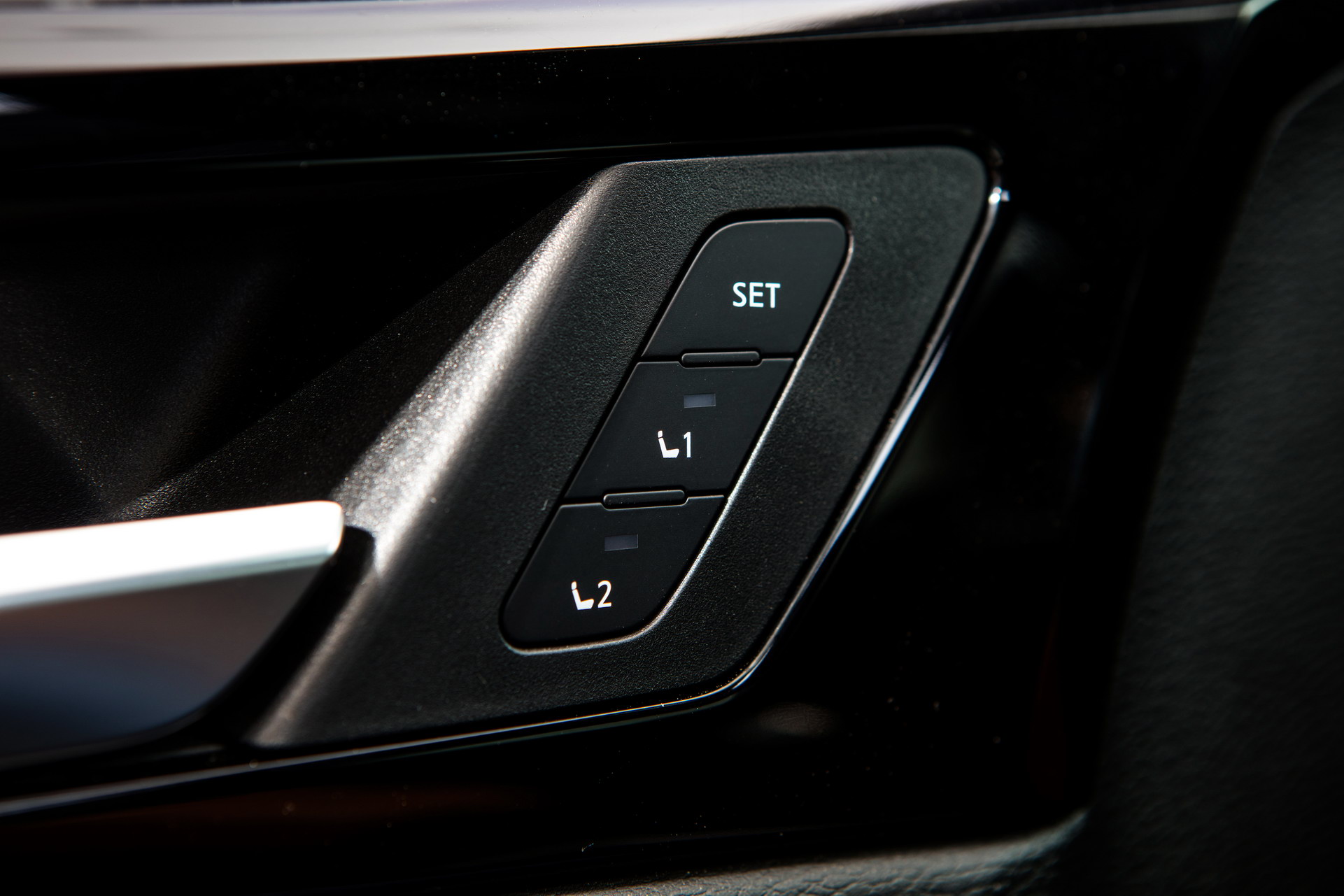 Download 2022 Mitsubishi Outlander - Interior, Detail HD Wallpaper 1921x1281 #49