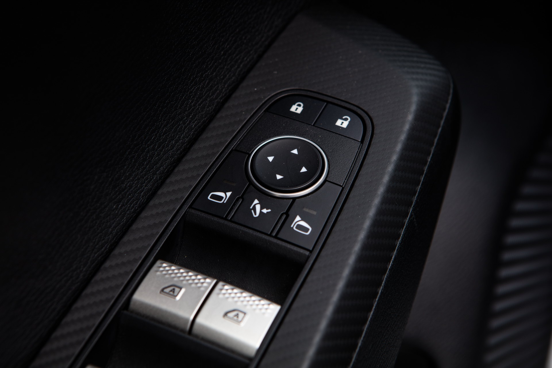 Download 2022 Mitsubishi Outlander - Interior, Detail HD Wallpaper 1921x1281 #50