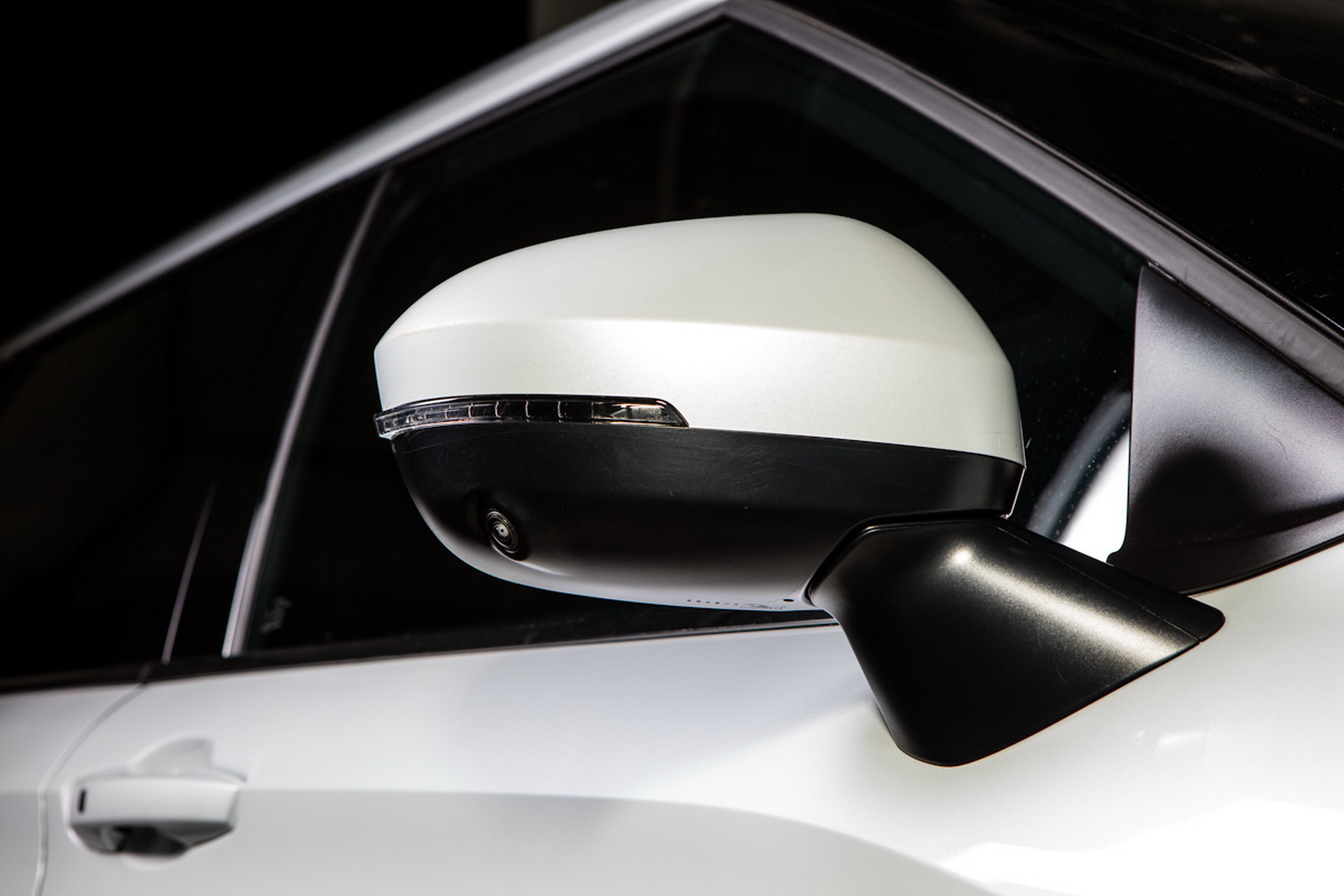 Download 2022 Mitsubishi Outlander - Mirror HD Wallpaper 1921x1281 #30