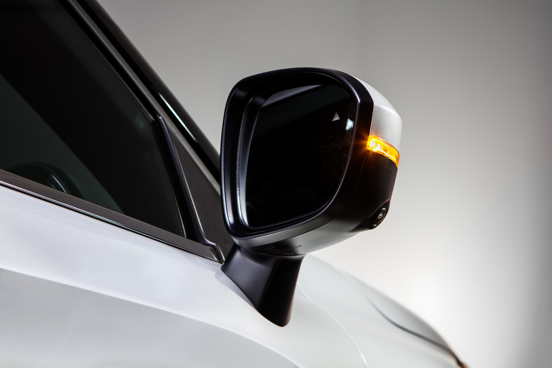 Download 2022 Mitsubishi Outlander - Mirror HD Wallpaper 1921x1281 #29