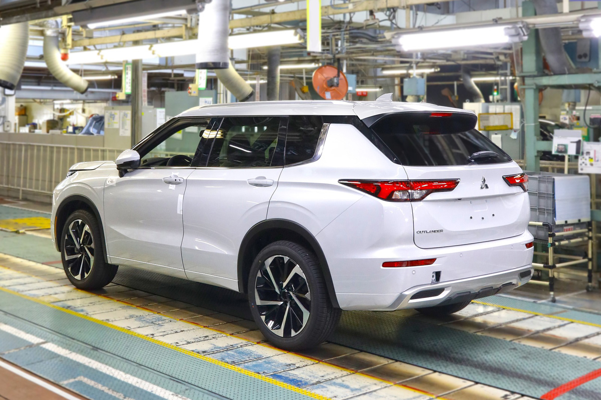 Download 2022 Mitsubishi Outlander - Production HD Wallpaper 1920x1279 #78