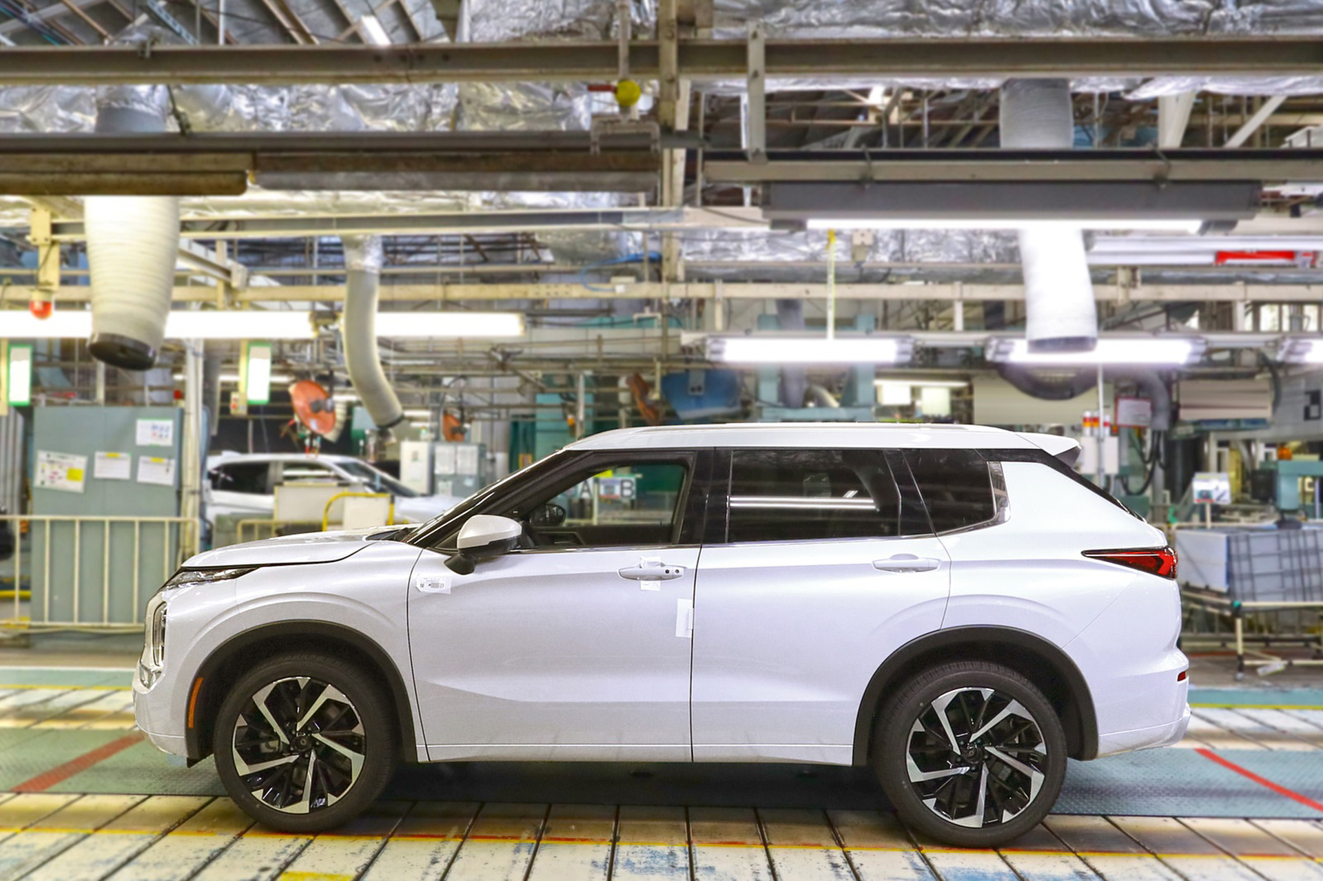 Download 2022 Mitsubishi Outlander - Production HD Wallpaper 1920x1279 #79