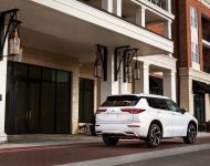 2022 Mitsubishi Outlander - Rear Three-Quarter Wallpaper 190x150