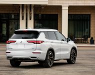 2022 Mitsubishi Outlander - Rear Three-Quarter Wallpaper 190x150