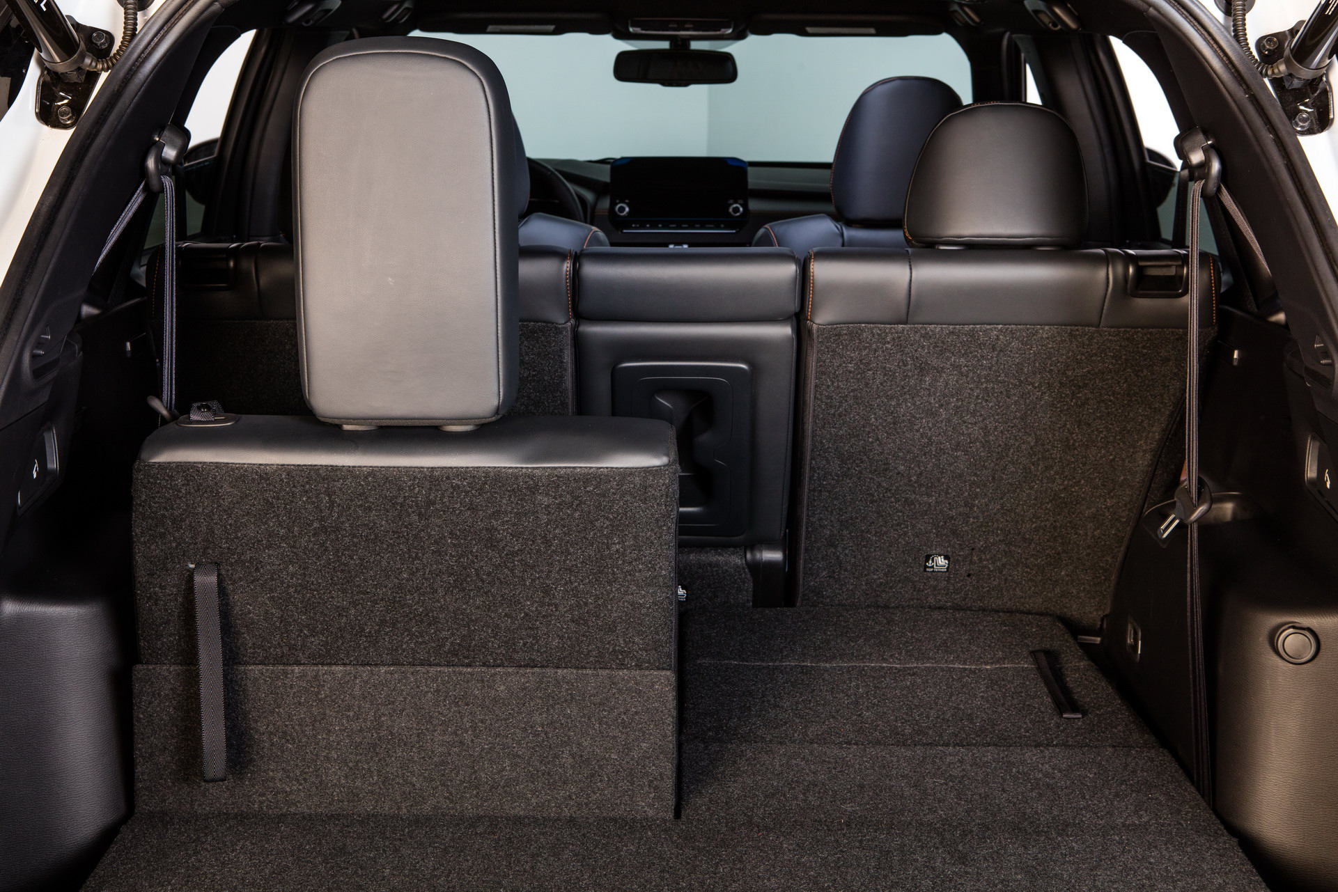 Download 2022 Mitsubishi Outlander - Trunk HD Wallpaper 1921x1281 #67