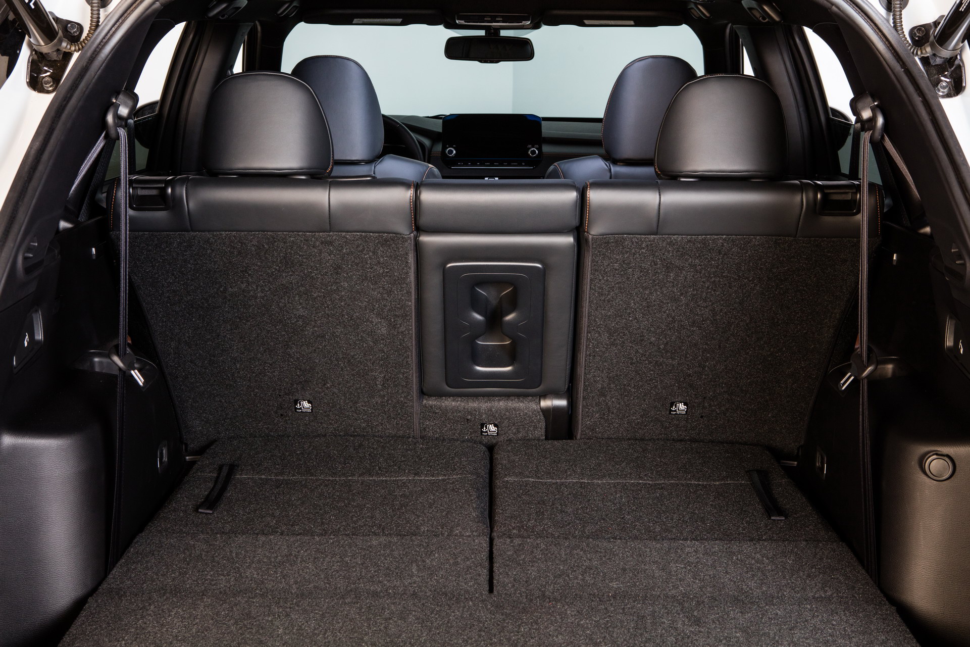 Download 2022 Mitsubishi Outlander - Trunk HD Wallpaper 1921x1281 #68