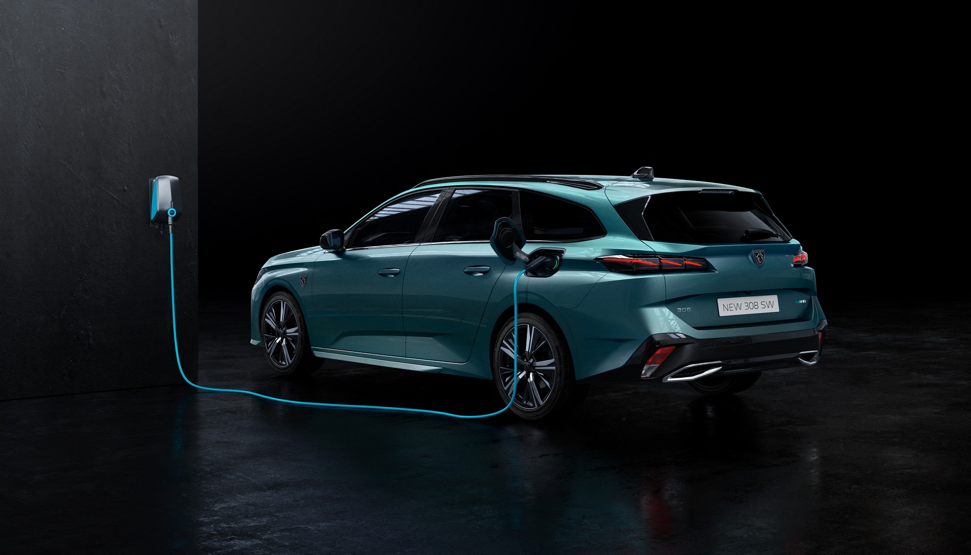 Download 2022 Peugeot 308 SW - Charging HD Wallpaper 1921x1098 #50