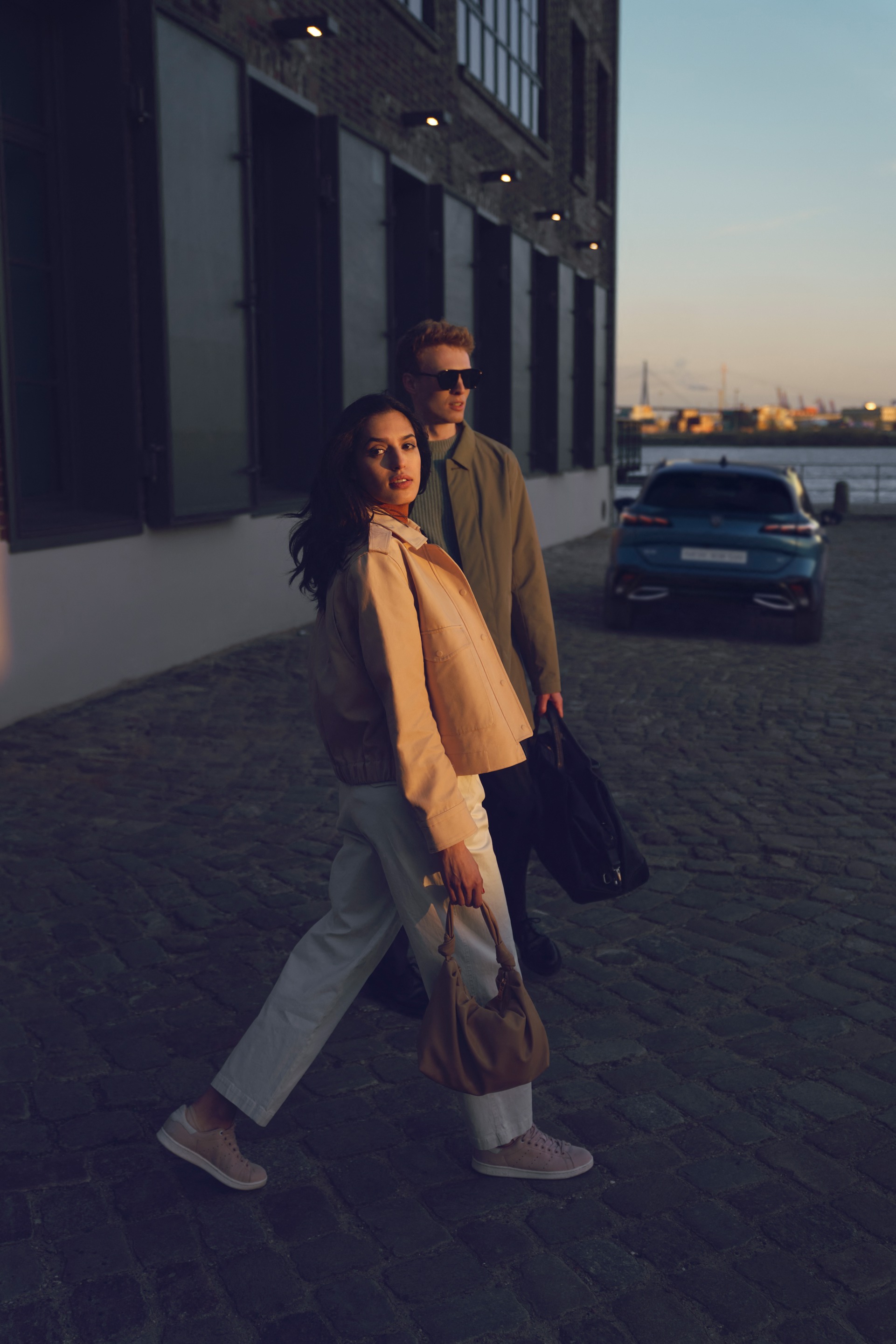 Download 2022 Peugeot 308 SW - Rear HD Phone Wallpaper 1921x2880 #5