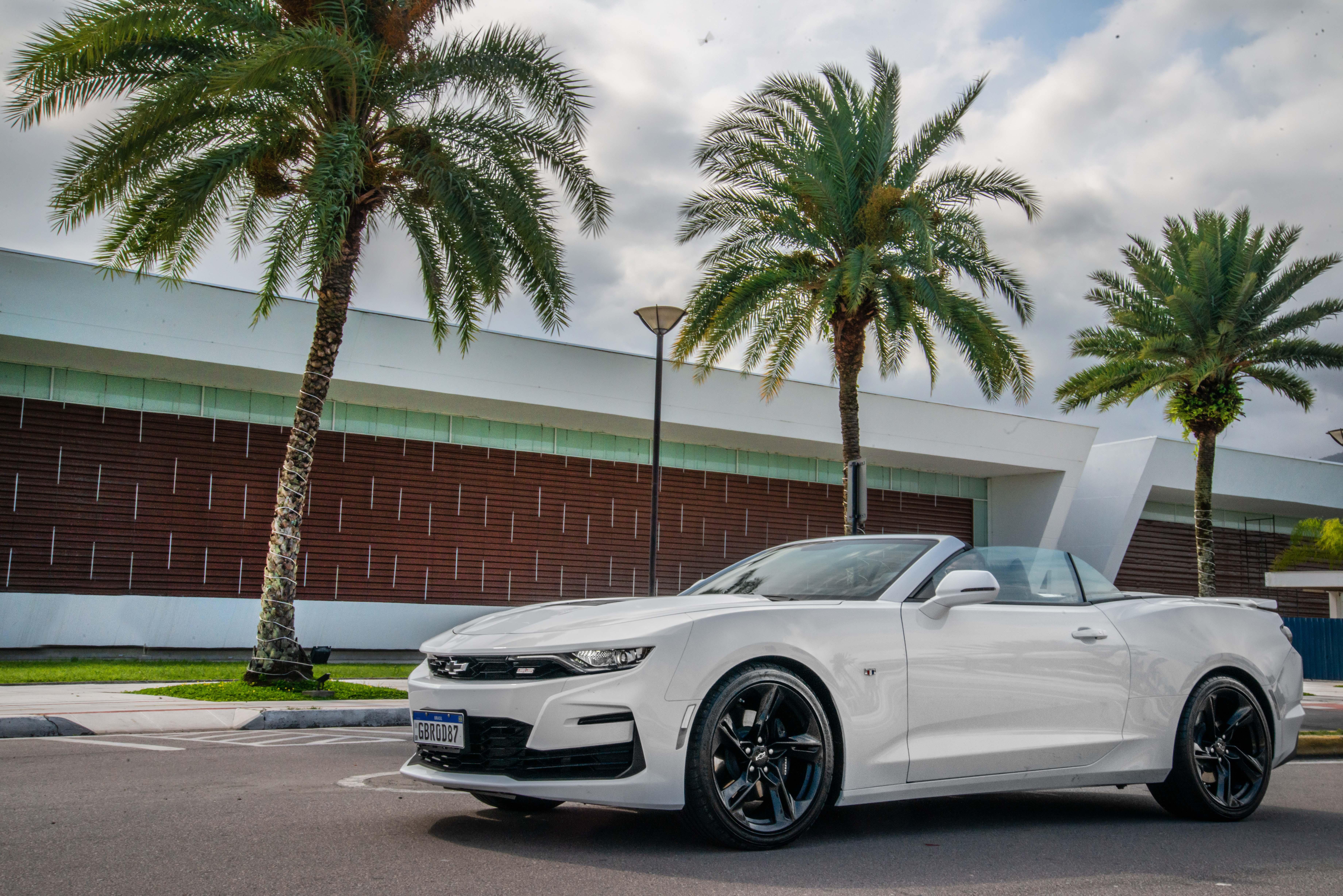 Download 2020 Chevrolet Camaro SS Convertible - Front Three-Quarter HD Wallpaper 7360x4912 #4