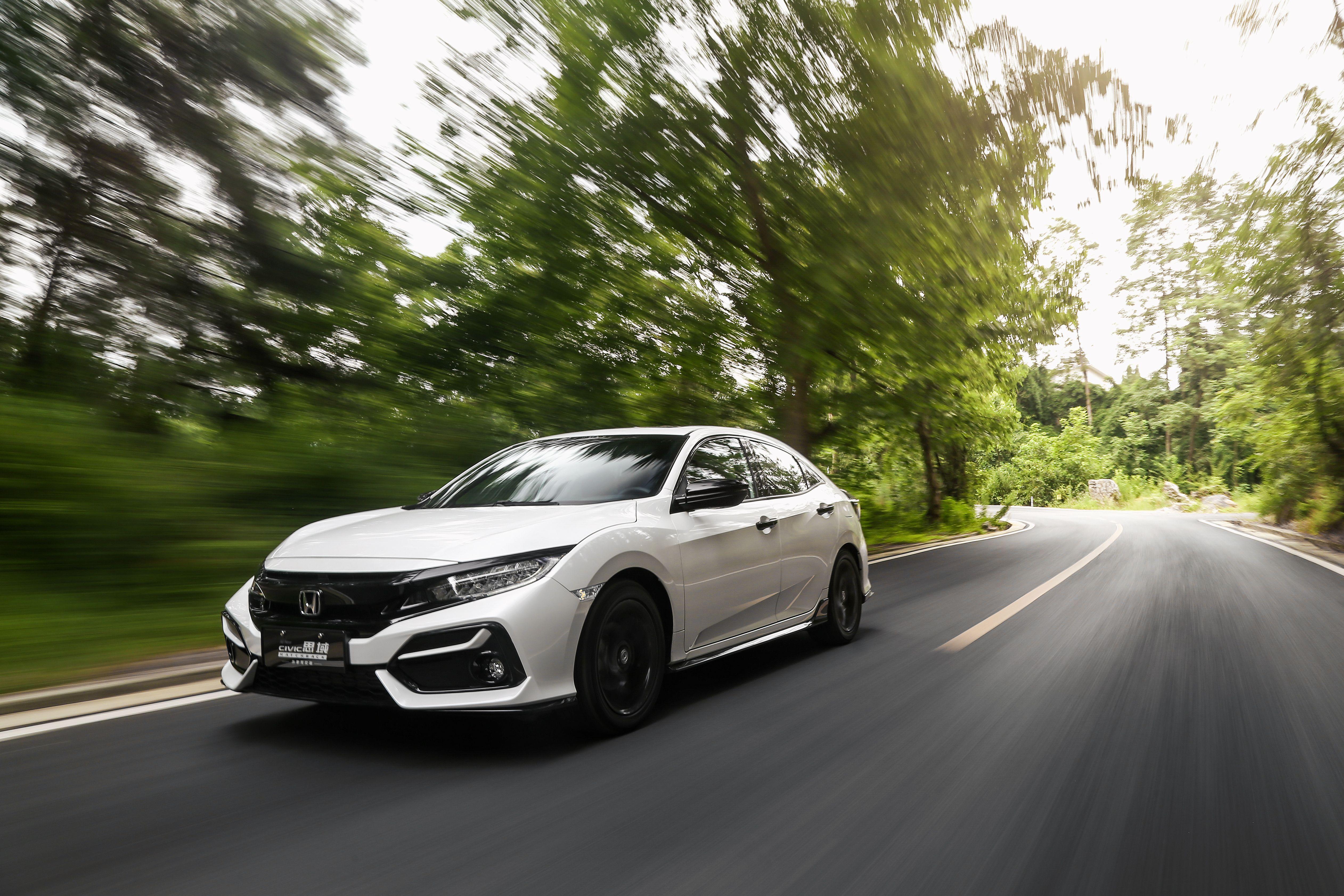 Download 2020 Honda Civic 220 Turbo Hatchback - Front Three-Quarter HD Wallpaper 5047x3365 #2