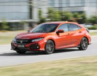 2020 Honda Civic RS Hatchback [AU-spec] - Front Three-Quarter Wallpaper 190x150