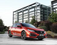2020 Honda Civic RS Hatchback [AU-spec] - Front Three-Quarter Wallpaper 190x150
