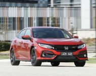 2020 Honda Civic RS Hatchback [AU-spec] - Front Three-Quarter Wallpaper 190x150