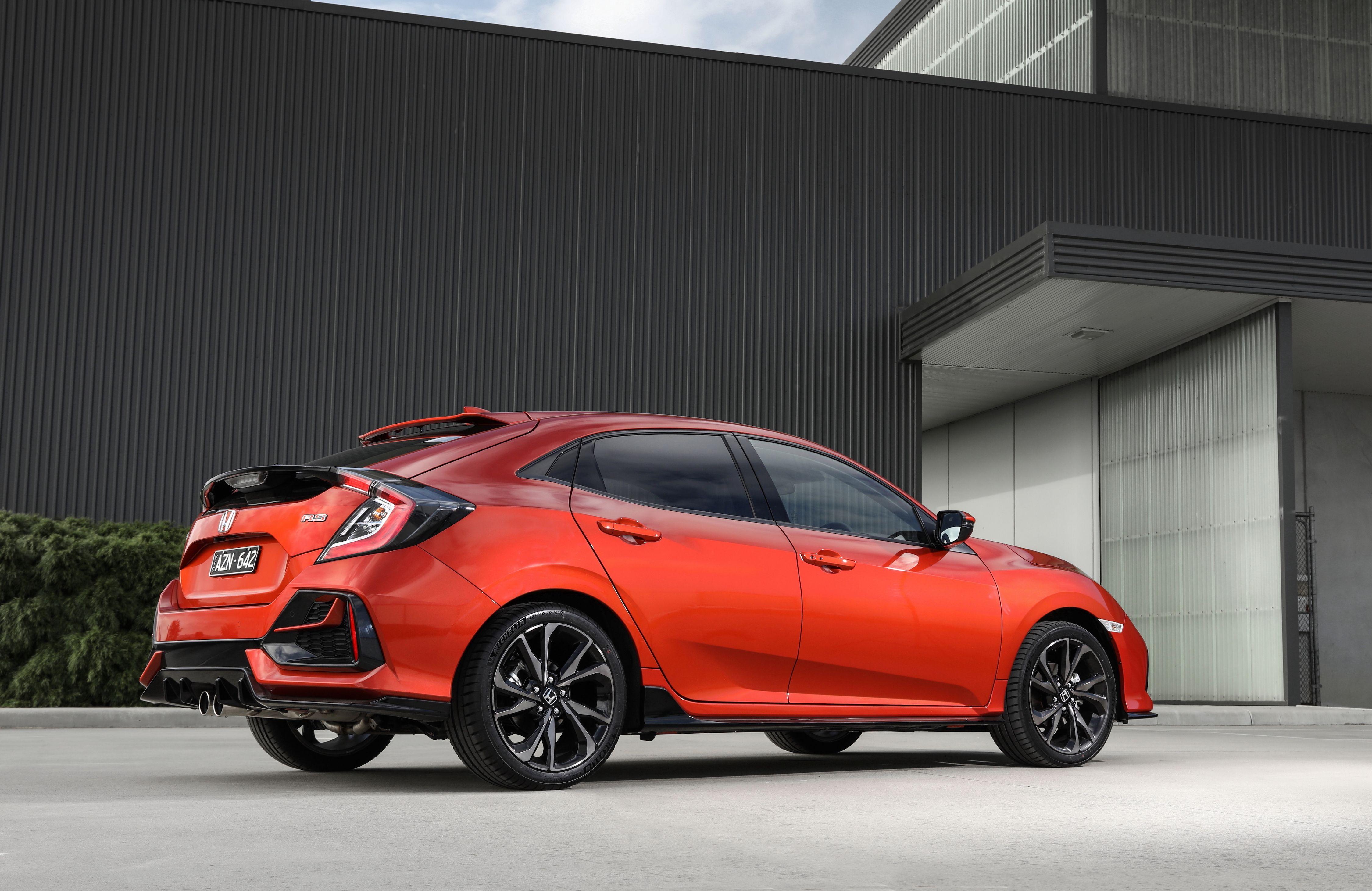 Download 2020 Honda Civic RS Hatchback [AU-spec] - Rear Three-Quarter HD Wallpaper 4500x2922 #25