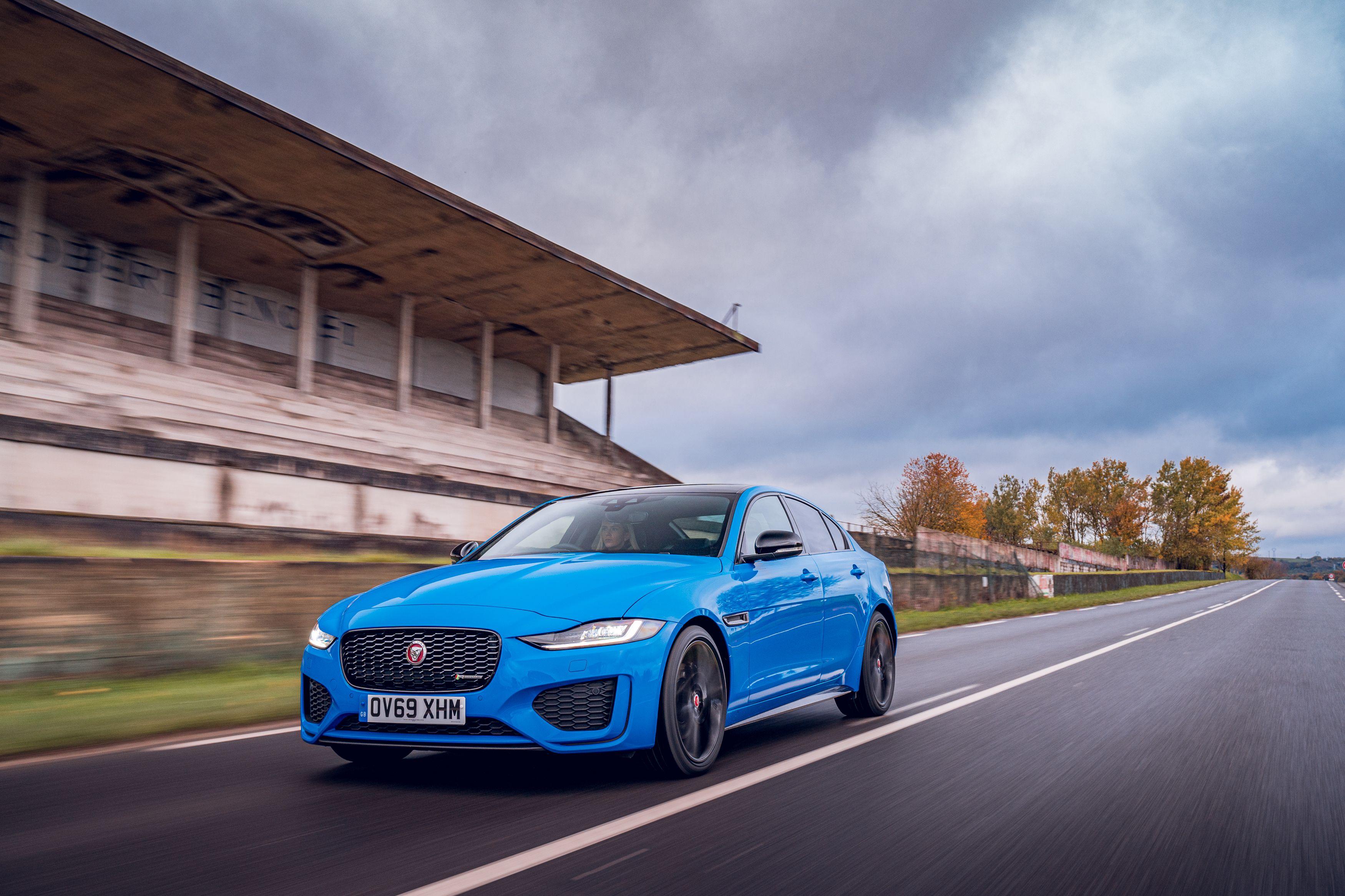 Download 2020 Jaguar XE R-Dynamic Reims Edition - Front Three-Quarter HD Wallpaper 3500x2333 #18