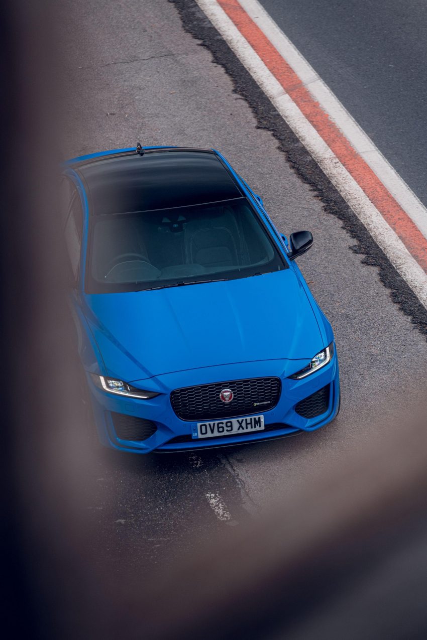 2020 Jaguar XE R-Dynamic Reims Edition - Top Phone Wallpaper 850x1275 #49