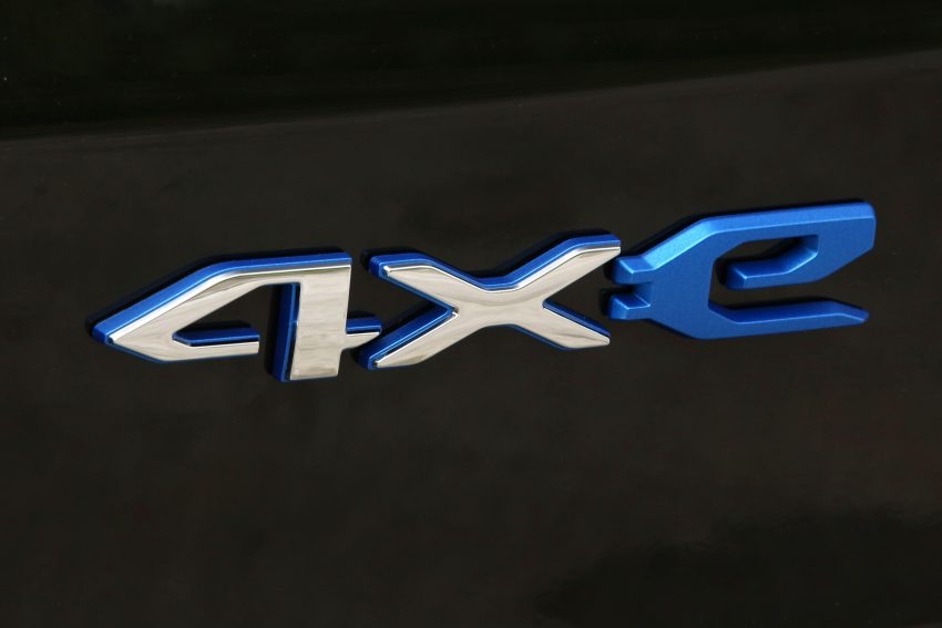 2020 Jeep Compass Limited 4xe [EU-spec] - Badge Wallpaper 850x567 #25