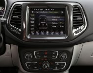 2020 Jeep Compass Limited 4xe [EU-spec] - Central Console Wallpaper 190x150