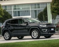 2020 Jeep Compass Limited 4xe [EU-spec] - Front Three-Quarter Wallpaper 190x150