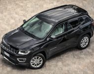 2020 Jeep Compass Limited 4xe [EU-spec] - Front Three-Quarter Wallpaper 190x150
