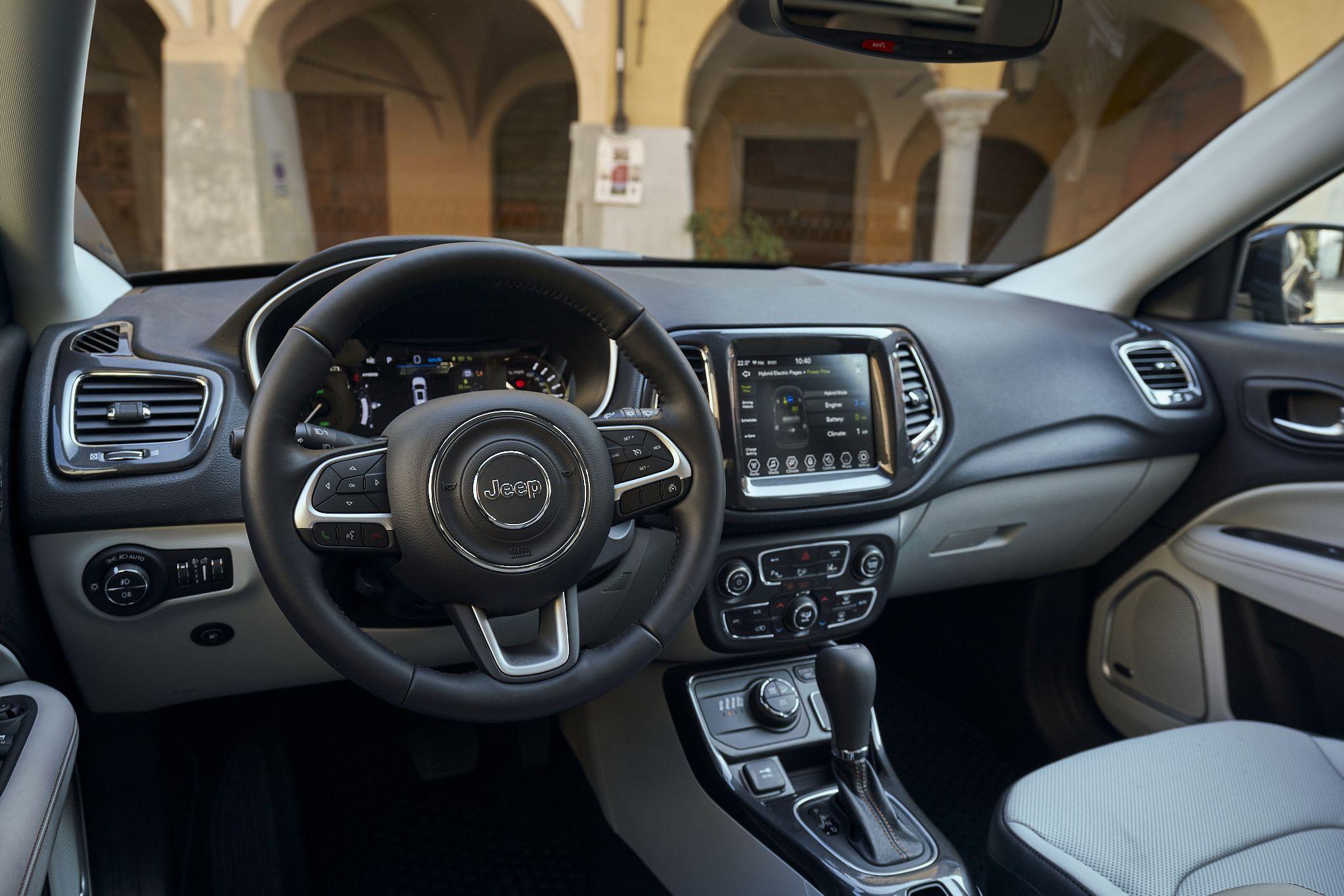 Download 2020 Jeep Compass Limited 4xe [EU-spec] - Interior HD Wallpaper 2048x1366 #29