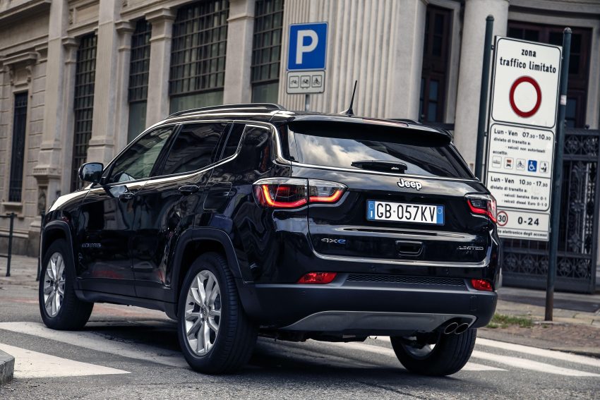 2020 Jeep Compass Limited 4xe [EU-spec] - Rear Three-Quarter Wallpaper 850x567 #4