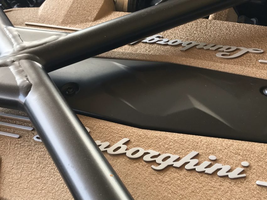 2020 Lamborghini Aventador SVJ Roadster - Engine Wallpaper 850x638 #55